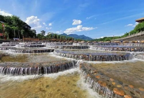 【玄真漂流】玄真全新升级溪降畅玩线+漂流探险纯玩1天游悬空登峰魔毯、红枫银杏网红隧道、大峡谷瀑布群、光影馆)纯玩1天