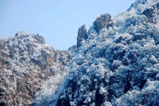 美极了【南方雪乡2天】一次打卡南方2大雪乡 • 云冰山 • 金子山|赏冰挂、观雾淞、睇高山云海