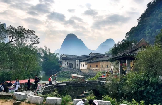 【黄姚+恭城柿子节，高铁团】古镇静享慢时光，东潭岭俯瞰全景黄姚，走进中国月柿之乡-