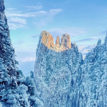 泡温泉赏雪景【冰雪莽山+温泉】打卡触手可及的莽山仙境，解锁绝美冬日，行摄网红打卡点时光隧道，南华寺祈福，入住汤溪温泉酒店2天游！