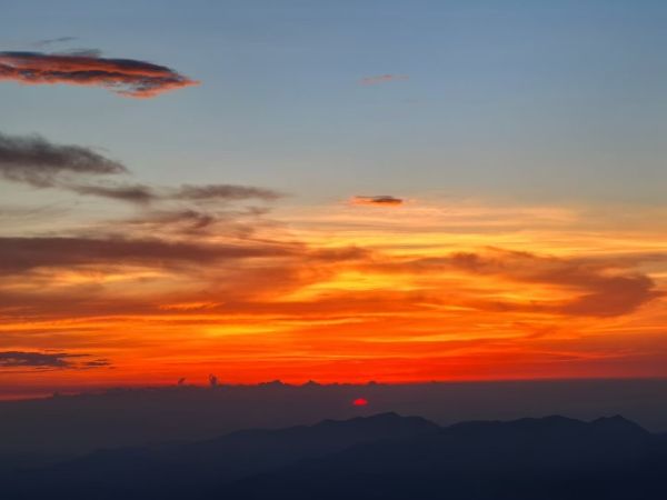 【夜爬特种兵-齐云山】登赣南第一峰.看星空最美高山草甸