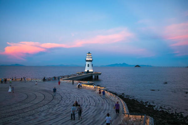 【醉美珠海1天】畅游“小鼓浪屿”淇澳岛，漫步情侣路（网红灯塔、渔女、香炉湾沙滩、日月贝）