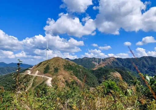 【夜爬-万时山.一天一夜】 脚踏粤、赣、湘，打卡“三省第一峰”（2星）